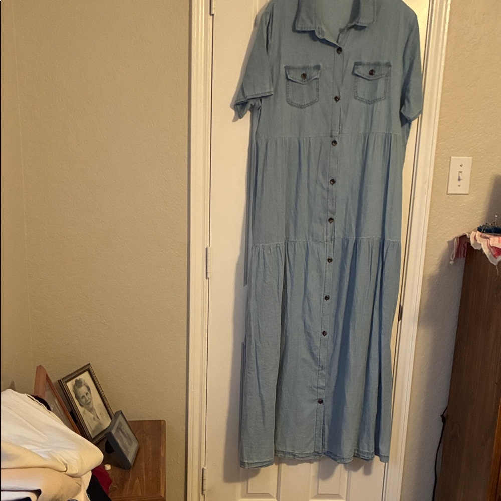 Light Blue Button-Front Maxi Dress with Short Sleeves